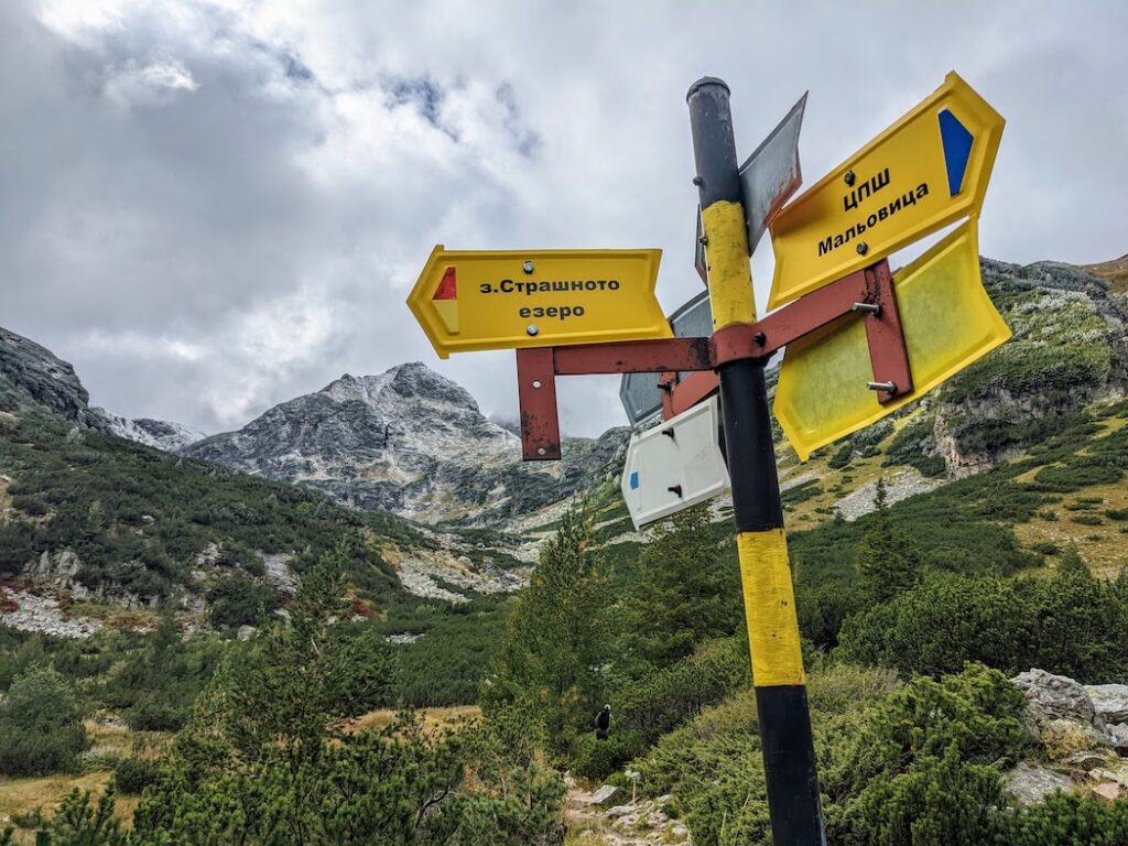 Sign post in Cyrillic